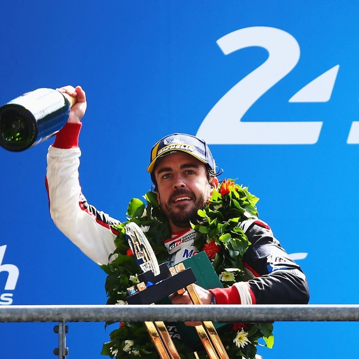 alomgc14's tweet image. ¿La aventura de Verstappen en Nürburgring está chula?

- Sí.

¿Es una categoría amateur?

- También.

¿Llega al punto de lo que hizo Alonso en Indy, Le Mans y Dakar?

- Ni en un 1%

Antes de hablar, respeten un poquito los rangos.