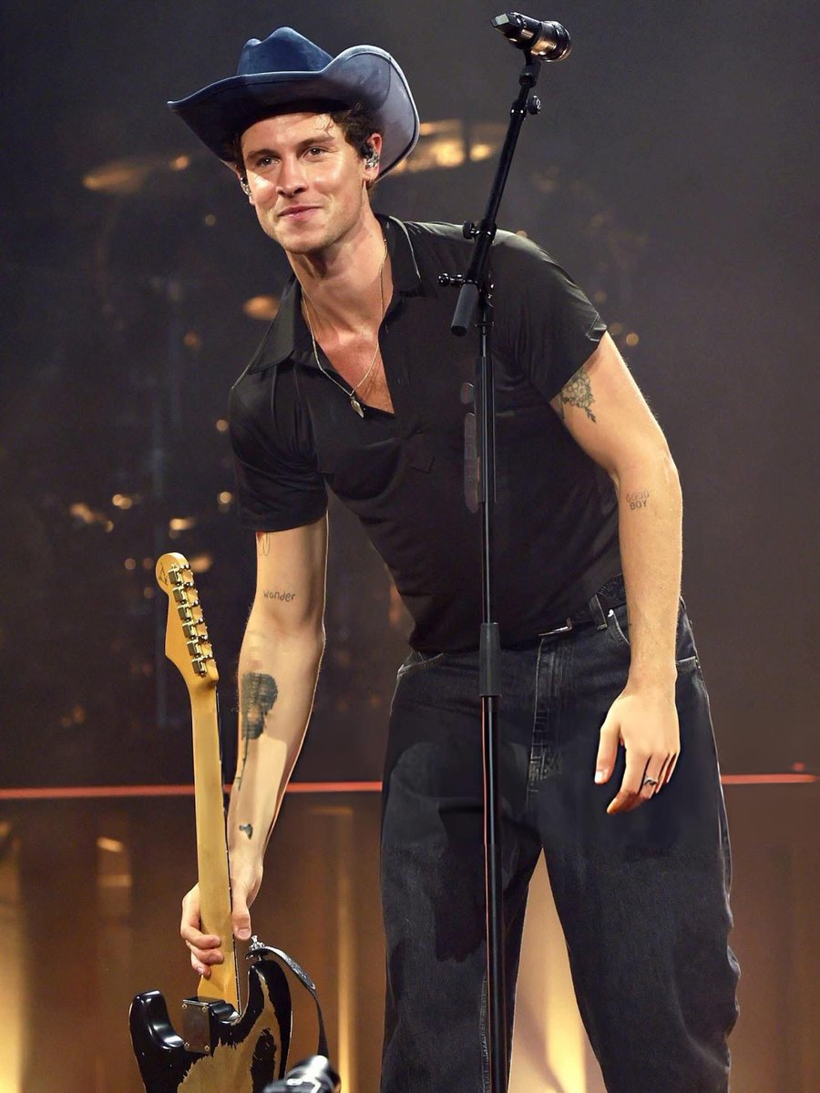 <a href="/ShawnMendes/">Shawn Mendes</a> 
This man has the most amazing smile. I pray I can make my dream come true and see it for real.💞💞💕💕💓💕💕💕💞