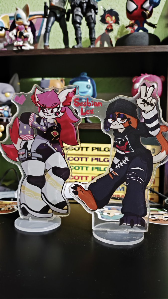 Look guys!! :D
Kimiko and Meowskulls Merch