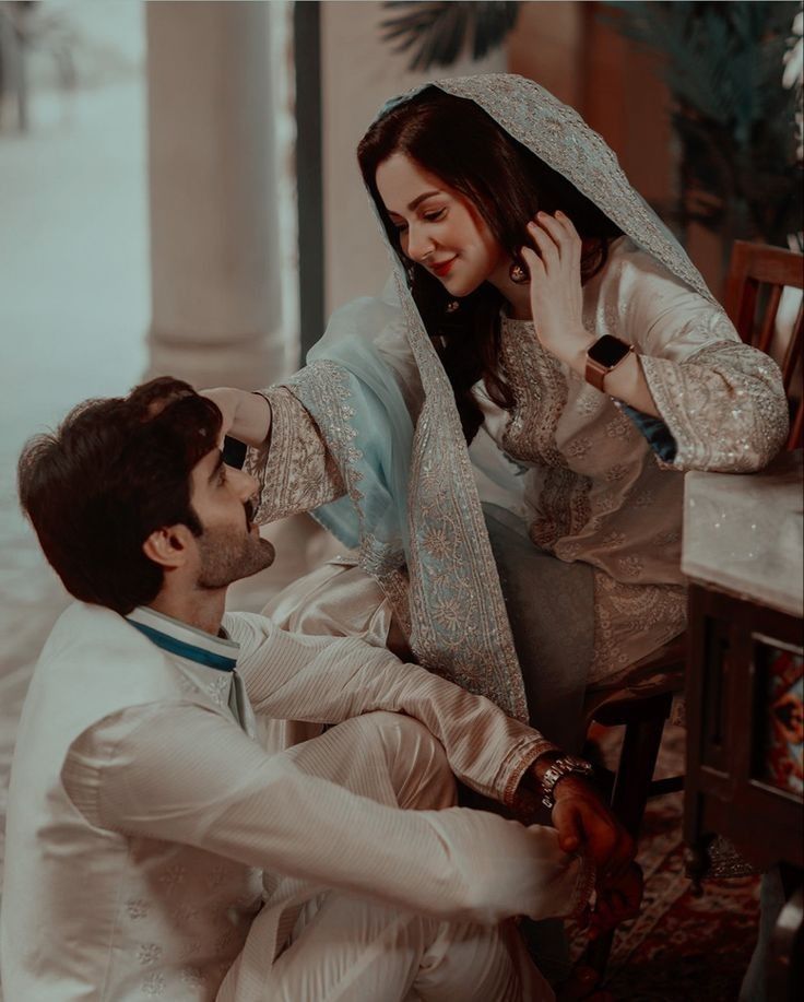 तेरी जुल्फें, तेरी आँखें , तेरे झुमके और होंठ 
तेरे पहलू में बता होश से बैठें कैसे???..
<a href="/AdilAkh14018608/">Adil Akhtar</a> <a href="/Jameelsayyed/">Jameel Sayyed</a> <a href="/_shadabb/">SHADAB HUSAIN ANSARI</a> <a href="/AnilkumarJ70665/">Anilkumar Jasani</a> <a href="/SyedAsg40342647/">Syed Asgar</a> <a href="/NaaMalum/">ना-मालूम</a> <a href="/raza_0184/">t̑̈ȃ̈ȗ̈f̑̈ȋ̈q̑̈ȓ̈ȃ̈z̑̈ȃ̈</a> <a href="/ChhotiKavita/">छोटी कविता</a> <a href="/iamrazaqais/">Qais Raza 🕊️</a> <a href="/DrNaveedAhamed1/">Dr.Naveed Ahamed 2.0</a>