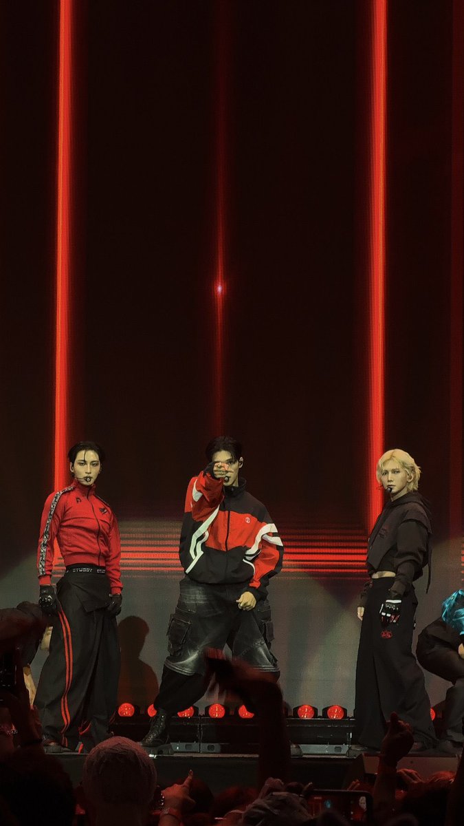 Amy💙 (woosansang truther) tweet media