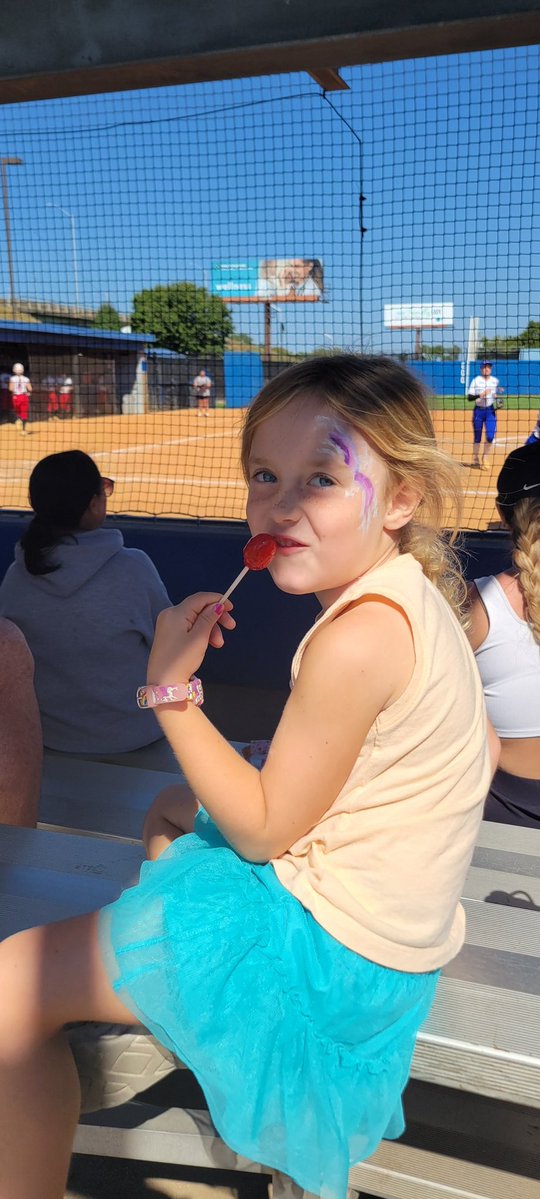 Enjoyed taking in some <a href="/IndStSoftball/">Indiana State Softball</a> this afternoon with this expert foul ball chaser!

One-on-One time always ends up at a field somewhere!