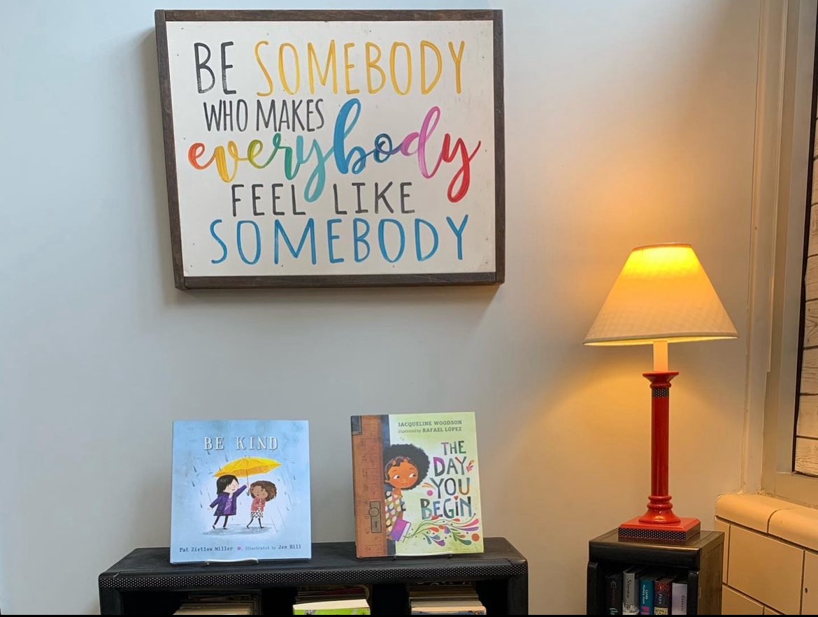 Hi! 🧙I’m planning on creating some Halloween bags for my Colorado 3rd graders. I’m needing a few treats and snacks for our classroom party. Could you help my students? Your support is so greatly appreciated! 🤍🔮#clearthelist amazon.com/hz/wishlist/ls…