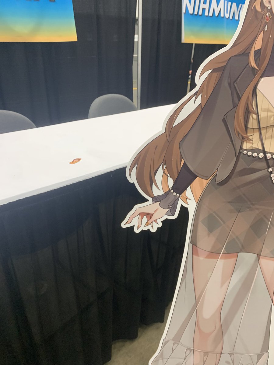 Whoever took the hot dog before Mina came by , I’m staring at you.