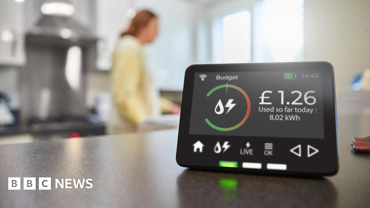 Build_Magazine's tweet image. Every household will be offered a low standing charge deal by the end of January, under new plans, but the cost of overall energy bills is unlikely to fall. 👉 zurl.co/3kPjg

#Household #EnergyBills #Savings #Home #Bills #Energy