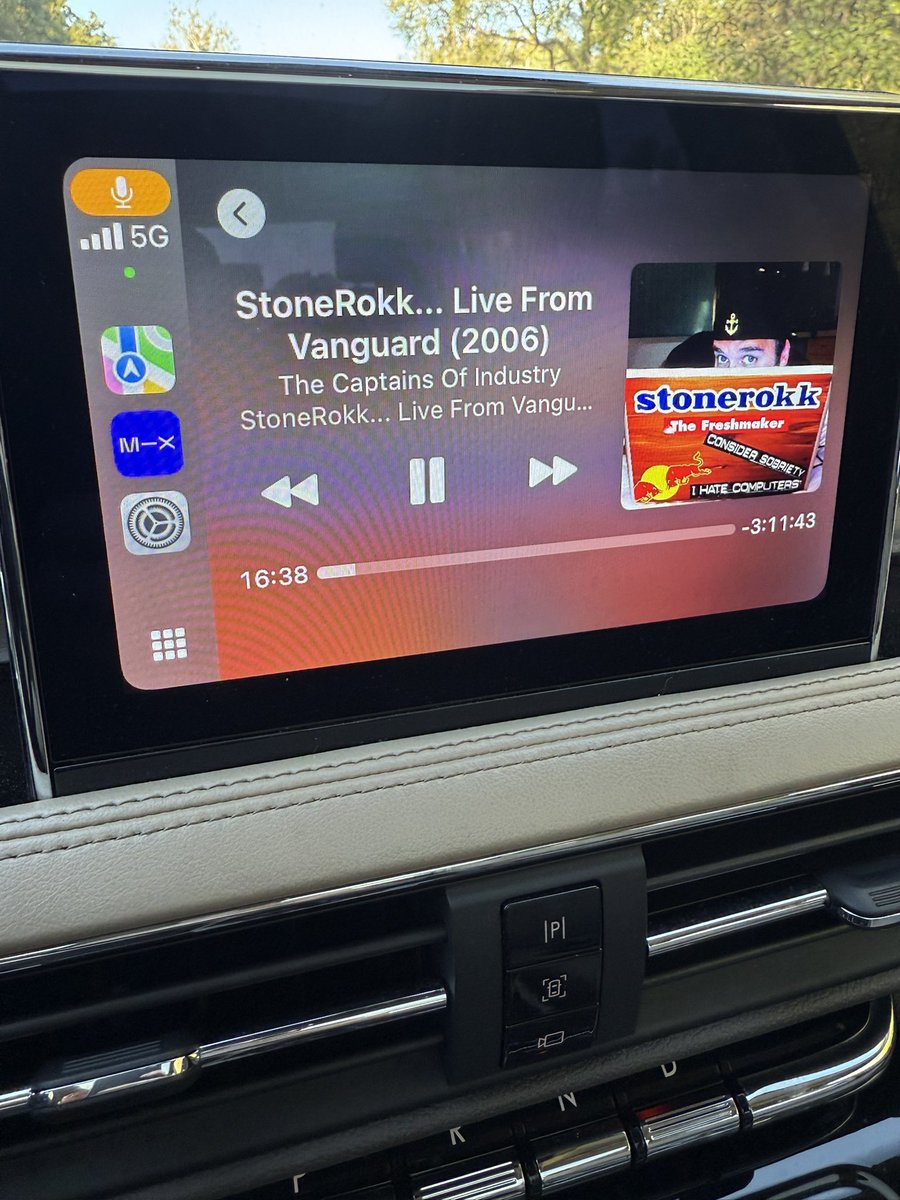 bedtka99_03's tweet photo. Soothing sounds for the ride home @TheCapts https://t.co/W8RpvqNqZV