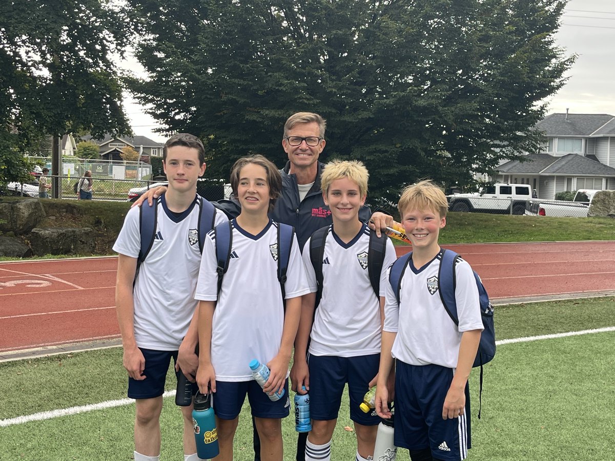 Harrison and some teammates with ⁦<a href="/jessemarsch/">Jesse Marsch</a>⁩ in north van today. Thanks for the picture coach!