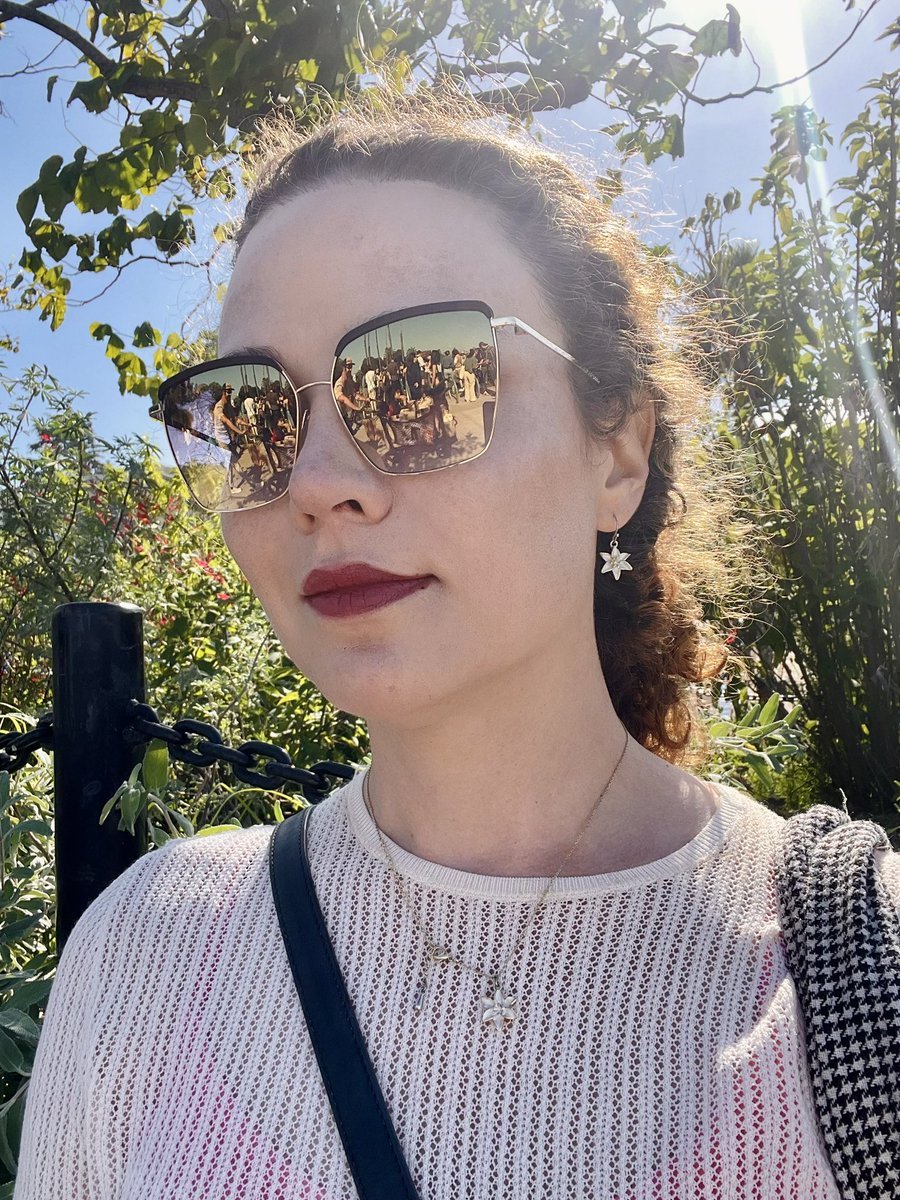 if you are a trans woman, you must be chic in the sun. if you do nothing else, that’s ok, but do try to be chic in the sun please.