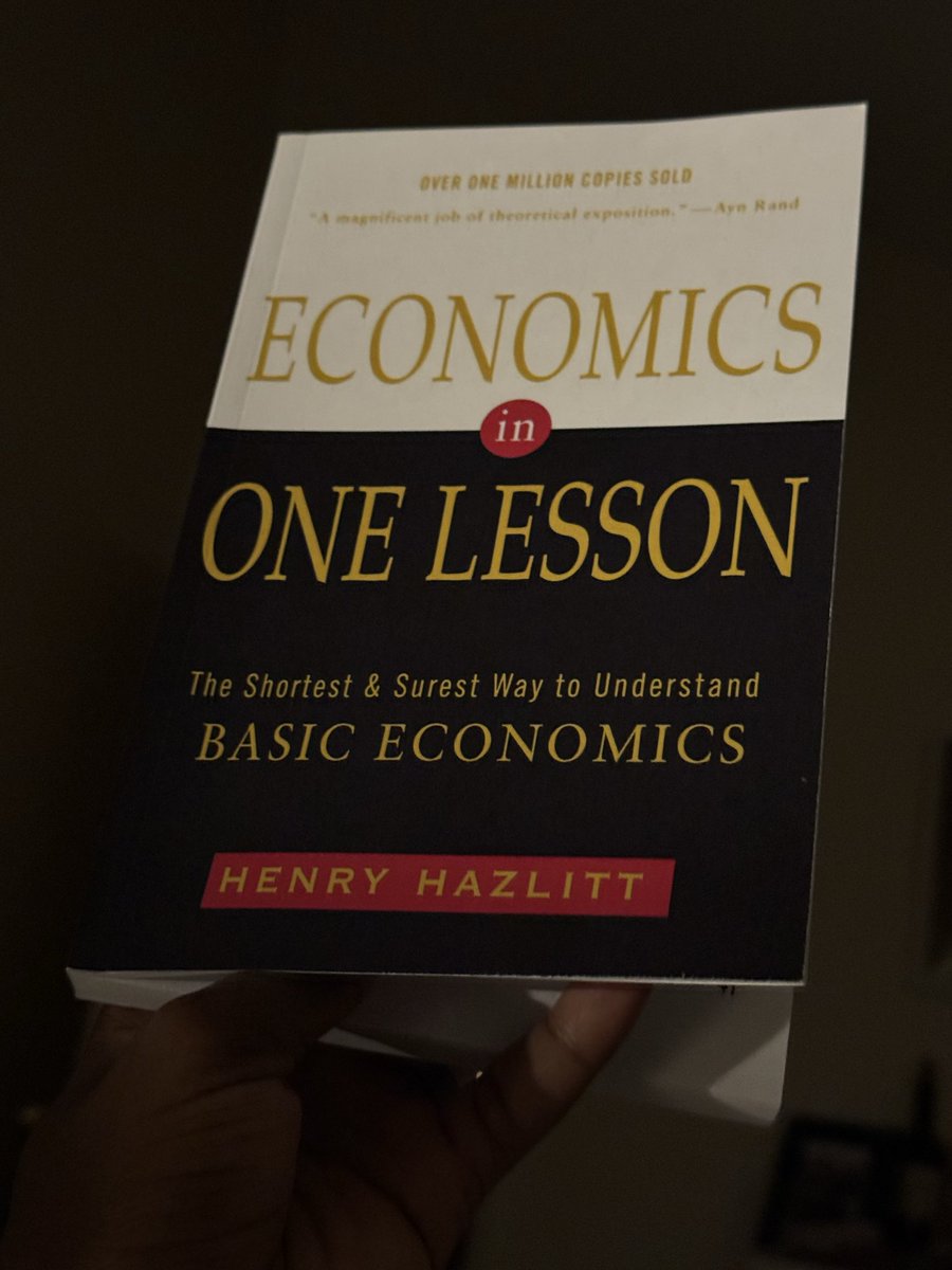dee_eureka's tweet photo. A little late night reading… 

#economics101 https://t.co/FsOH4CQzXf