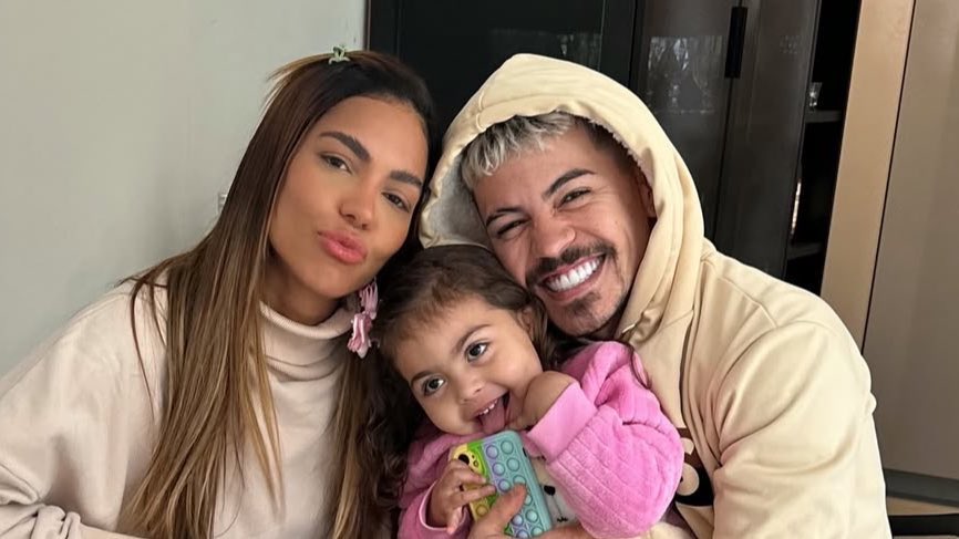 tracklist's tweet image. Casais formados em reality shows que já tiveram ou estão esperando bebês - a thread 🧶#ThreadTracklist