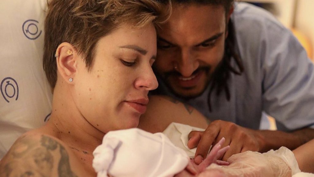 tracklist's tweet image. Casais formados em reality shows que já tiveram ou estão esperando bebês - a thread 🧶#ThreadTracklist