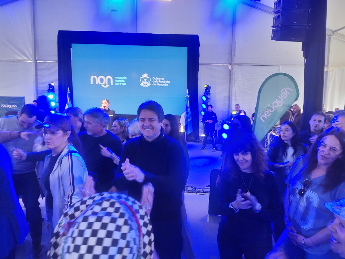 GiovanettL's tweet photo. #JuegosCulturalesAdultosMayores 
Acompañamos al Intendente @MarianoGaidoOk en el lanzamiento que realizó el @GobProvinciaNqn https://t.co/Rn1Ja7LuYj