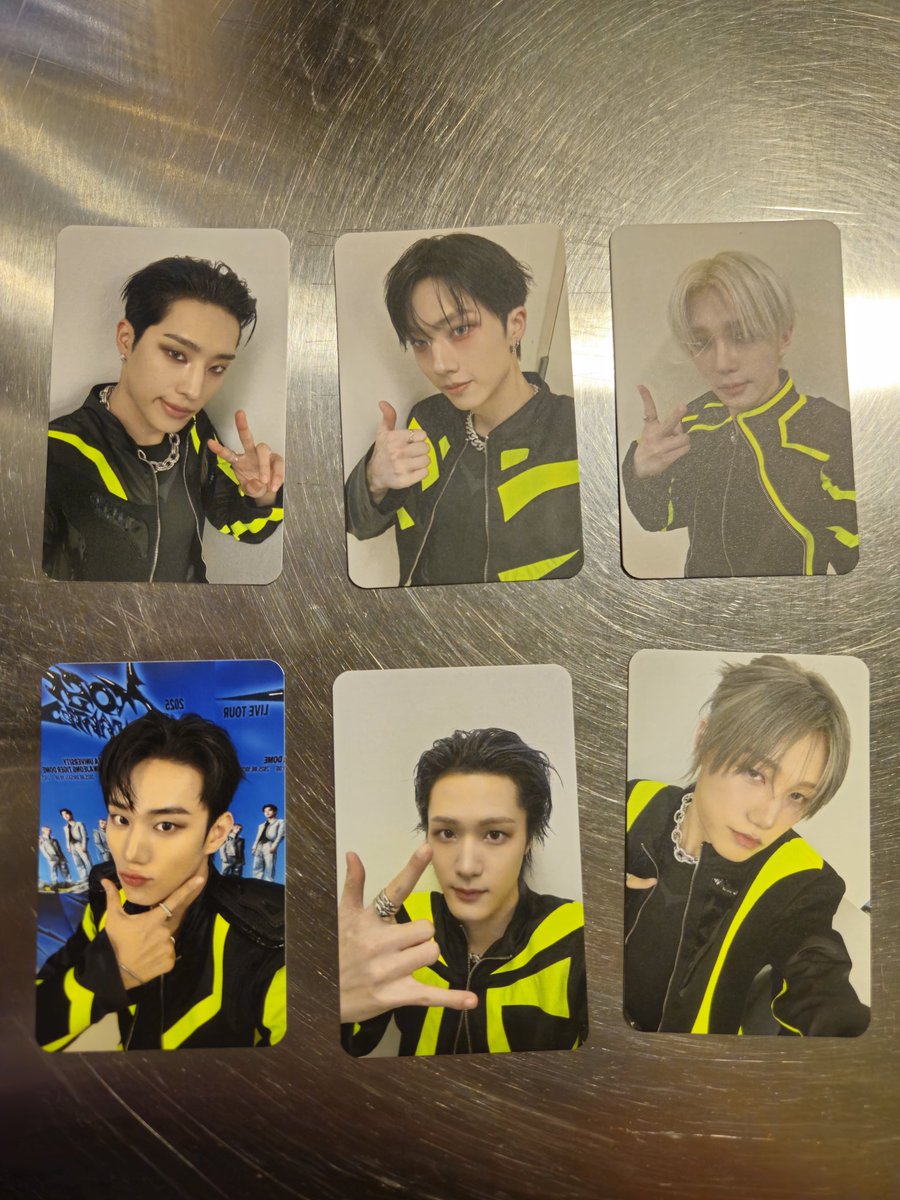 p1hpopbase's tweet photo. [📸] VIP photocard set is adorable 🤩

#P1Harmony #피원하모니 #P1H #P1ustage_H #MOST_WANTED_IN_NEWARK https://t.co/Lqs8mGg8MW