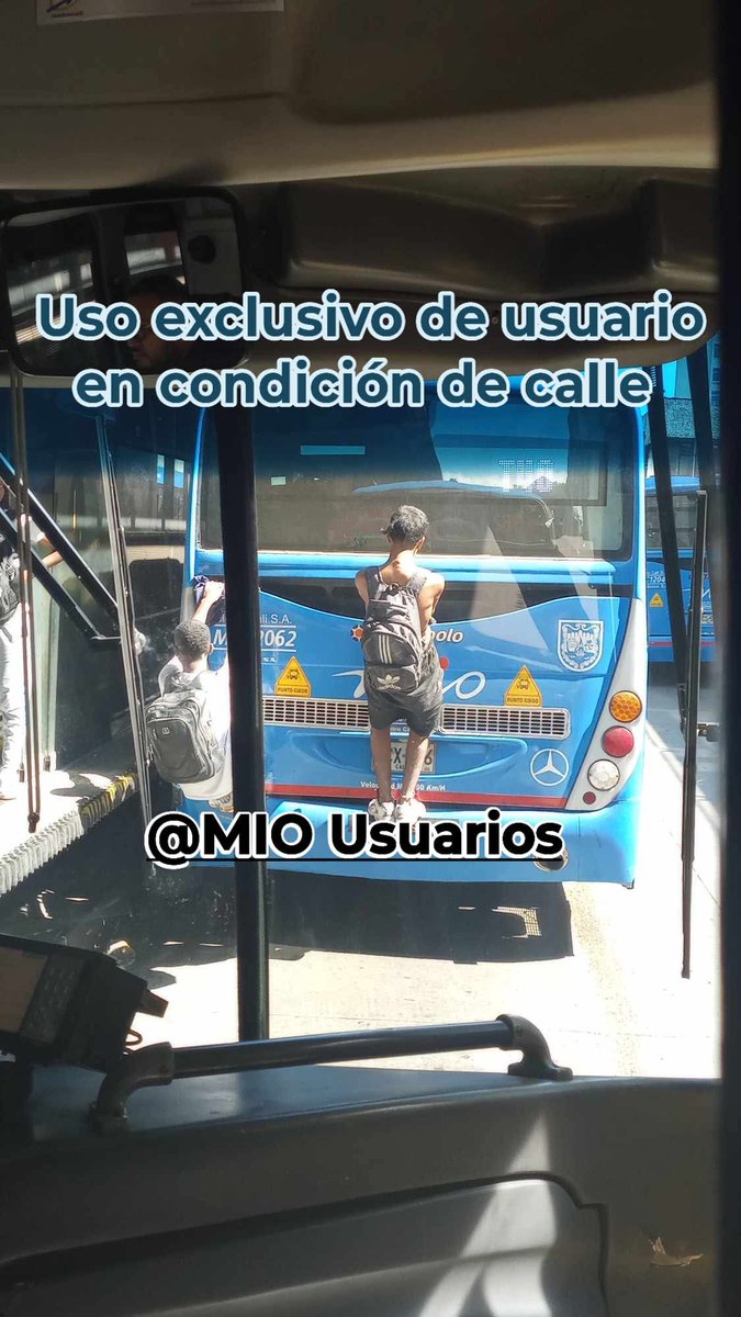 Sillas exclusivas para el habitante de calle en la #CaliCiudadEuropea