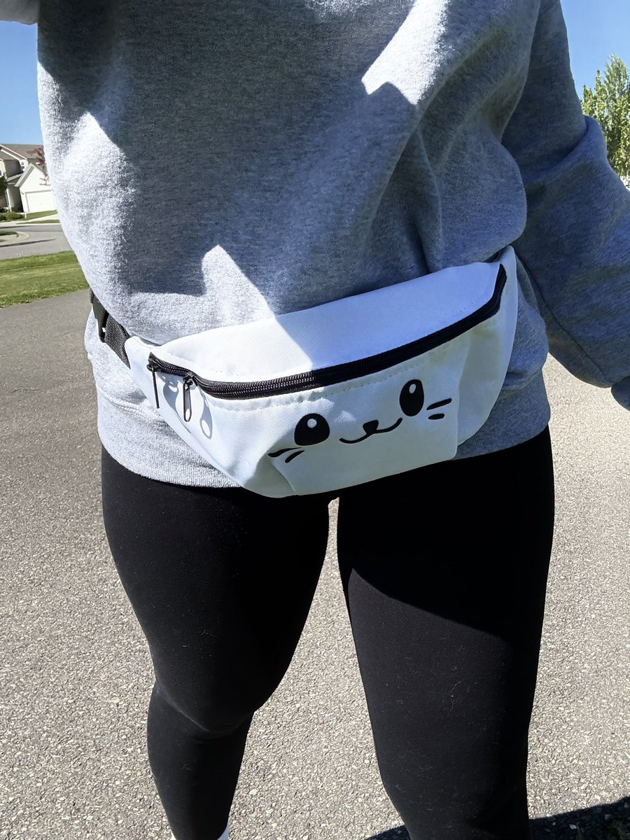 nesharicc's tweet image. I keep that thang on me