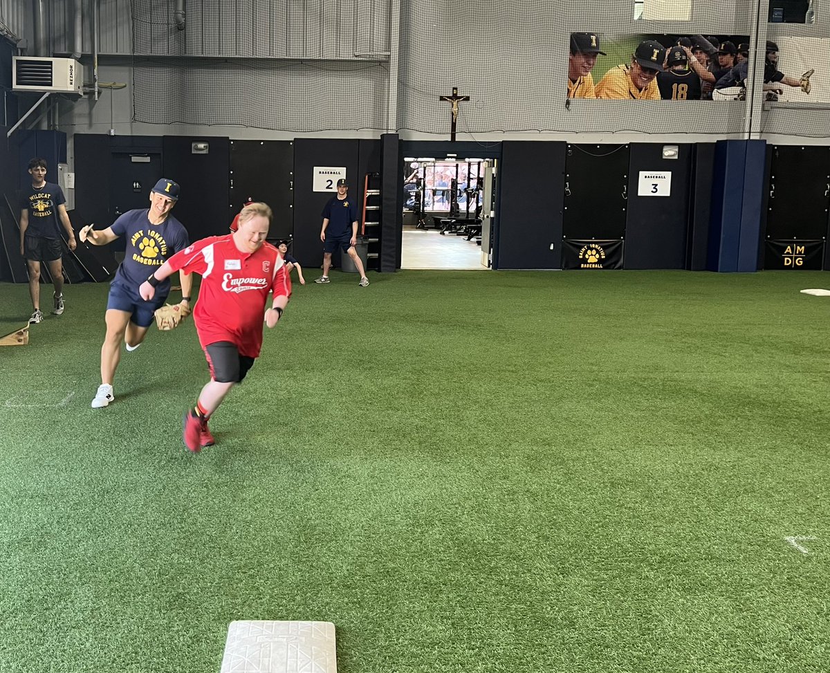 Saint Ignatius Baseball tweet media