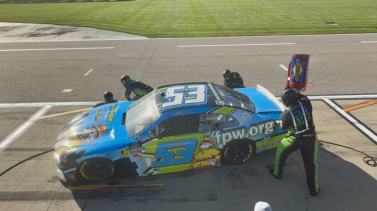 J_G_Motorsports's tweet photo. .@JoeyGaseRacing pits for 4 tires and fuel under green on lap 153.
Caution comes out on lap 155. The 53 will stay out.
@NFPA | #LTDelivery | @GoEternalFan https://t.co/HMrP1PC08Y