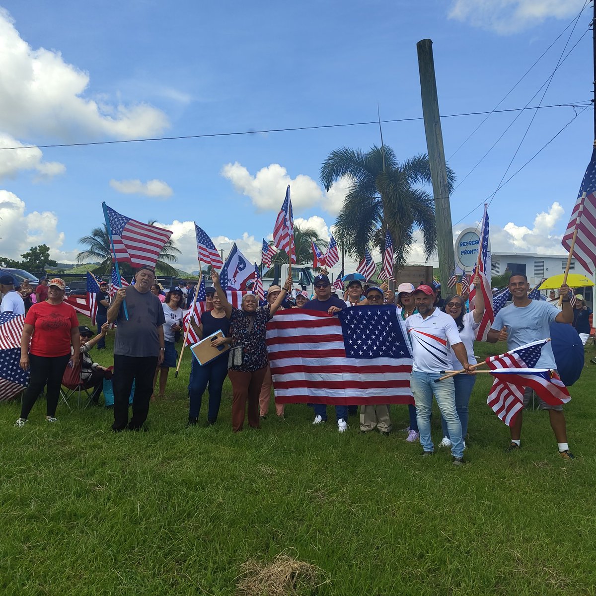 dharma90028850's tweet image. Misión cumplida 🙌🏼 Se sintió la alegría de cada Estadista que dijo presente. Con banderas ondeando bajo el sol intenso, demostramos que cuando se quiere, se puede. 💙🇺🇸 Vamos pa’lante.
@AlanMcAbee7 
@angelortizPR51 
@EdwinMundo2 
@CidEloisa 
@barricada_azul1
