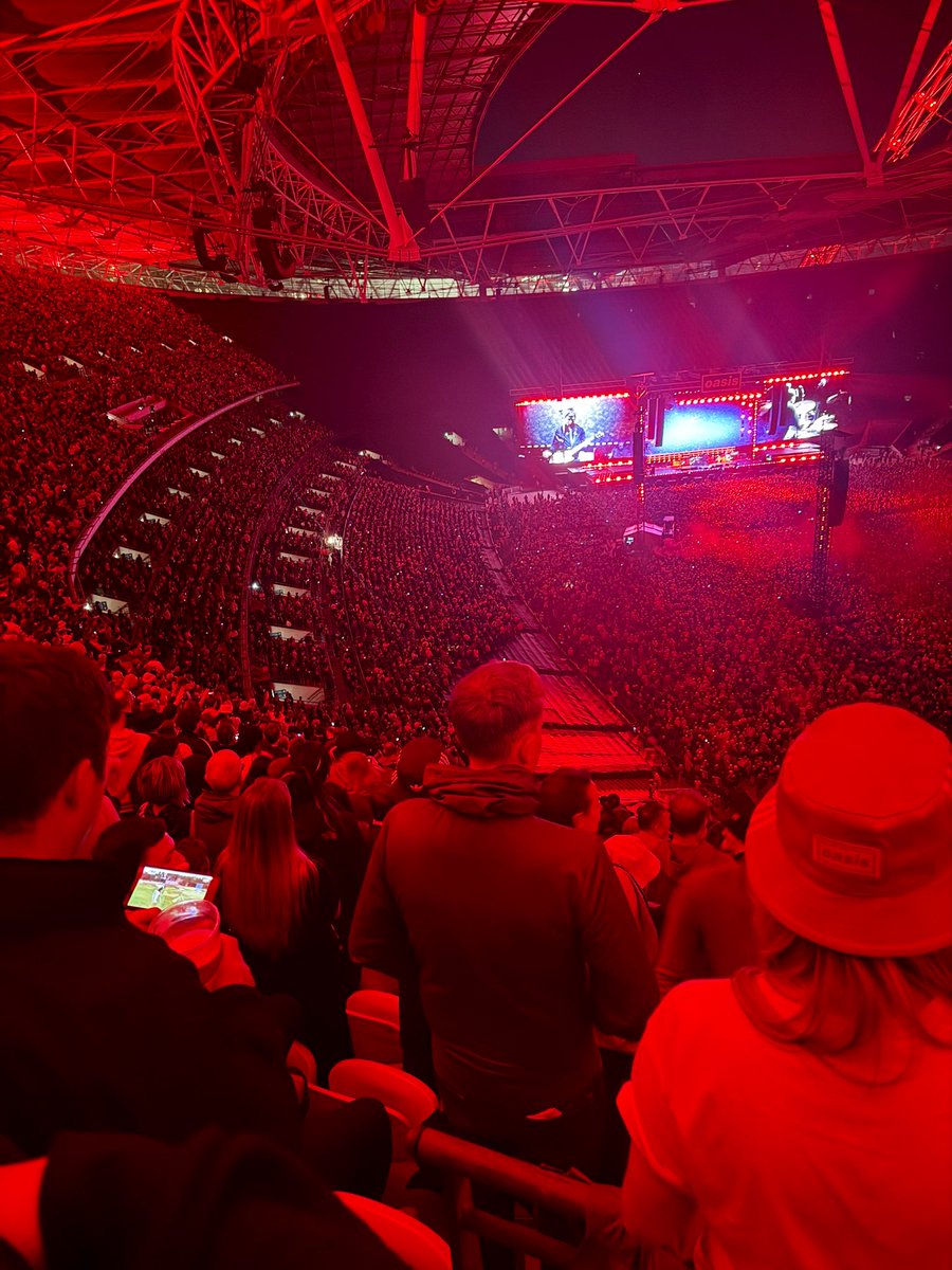 When you’ve got <a href="/oasis/">Oasis</a> at 8 but the <a href="/rydercup/">Ryder Cup</a> at 9… 

#OasisLive25 #oasis #RyderCup