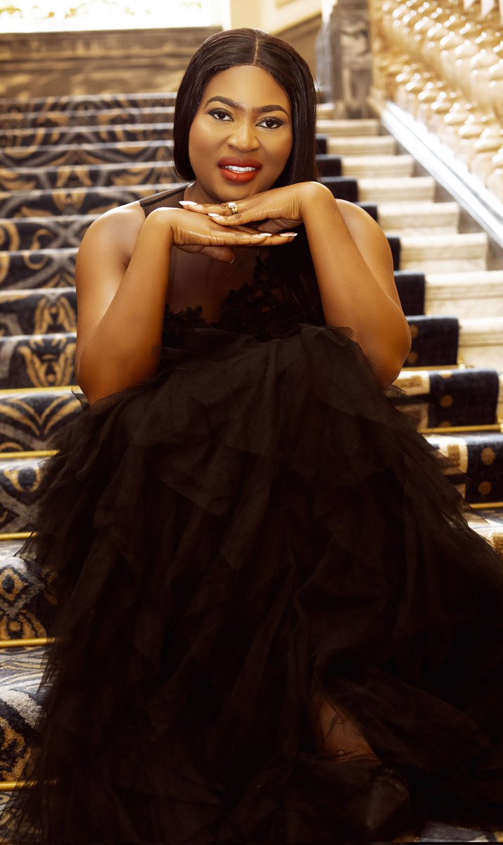 Birthday shoots in classic locations in London.

Just boop it. And we create it.

Location: The Landmark Hotel Marylebone London.

#londonphotographer