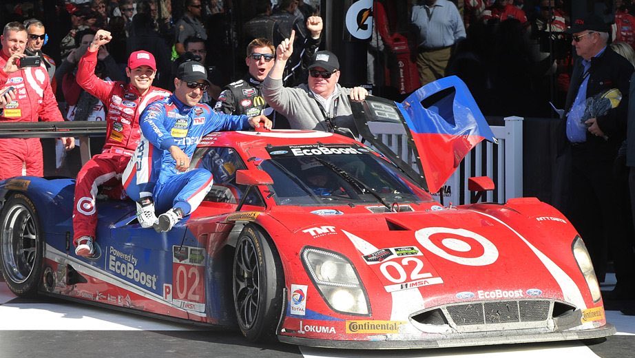 BoziTatarevic's tweet image. Here is Kyle Larson after he won the Rolex 24.

What Max did is impressive but also what I would expect of an elite F1 driver. I look forward to seeing him attempt more sports car races and hopefully contesting the Rolex 24 one day.
