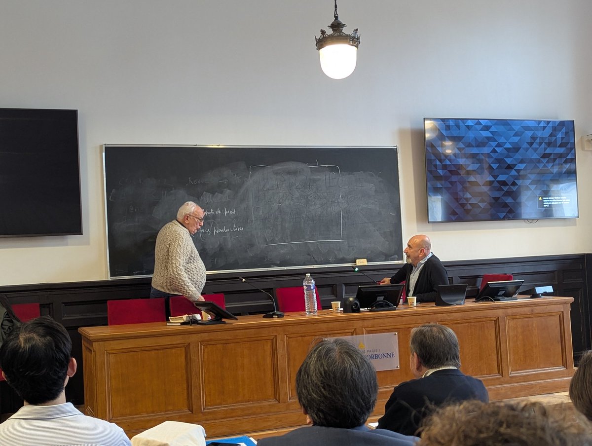 devalski's tweet image. Vittorio Morfino, "La « déconstruction » de la Préface de 1859 entre Pour Marx et Lire le Capital," and a Balibar intervention, Sorbonne