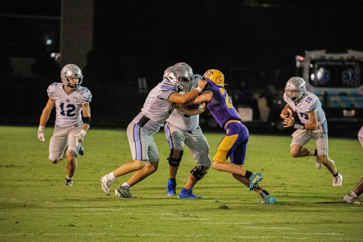 JoshuaWhite148's tweet photo. “Anytime these use 2 of their guys to stop 1 of yours you won the battle” - D. Simmons 
Just wait until wrestling season! @TheSuper32 up next!
 @BlakeRoulo149 @averettwres @dstonecheck @Travis_Patrick @GunGard @CoachVBarber @overhiser25_ @Payse45 @stackathlete @JeffBedardElite https://t.co/Qm1rEPPy2g