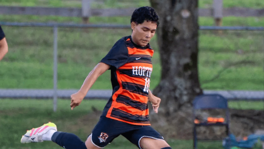Webster County Ends Hopkinsville Winning Streak 3-2

yoursportsedge.com/2025/09/27/web…