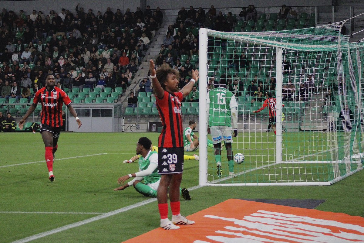 📸📸📸 <a href="/EAGuingamp/">En Avant Guingamp</a>