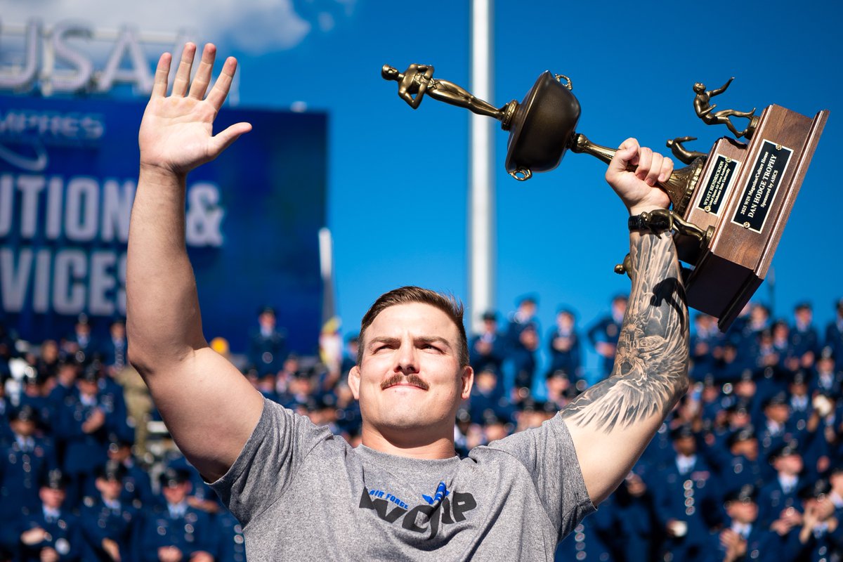 af_academy's tweet image. 🏈 𝐆𝐚𝐦𝐞 𝐃𝐚𝐲 𝐯𝐬 𝐇𝐚𝐰𝐚𝐢𝐢 ⚡

We've got ourselves a game! 🦅

#GoFalcons #NCAA #Football #FlyFightWin

@AF_Football @AF_Falcons