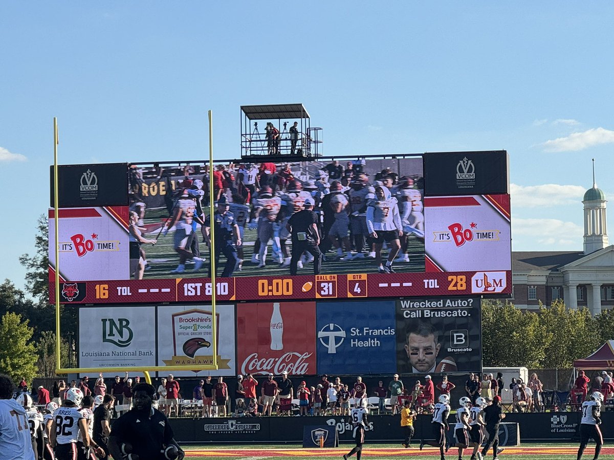 To the chants of 15 years - <a href="/ULM_FB/">ULM Football</a> claims the Rice Bowl