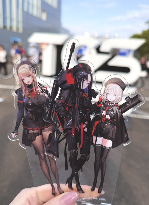 本日はオタクとアブソルートのみなさんの4人編成で参上 