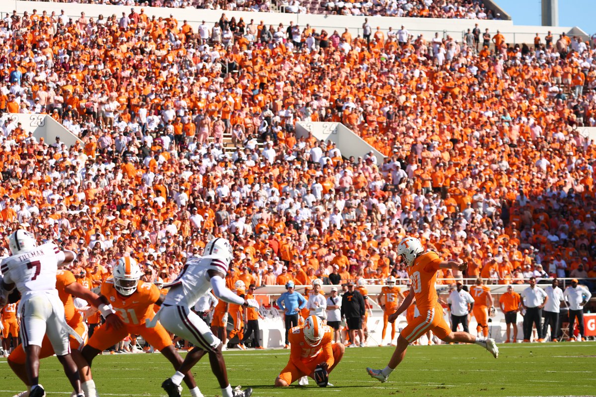 Vol_Football's tweet image. back in front. 27-yard FG is good.

20-17 Vols