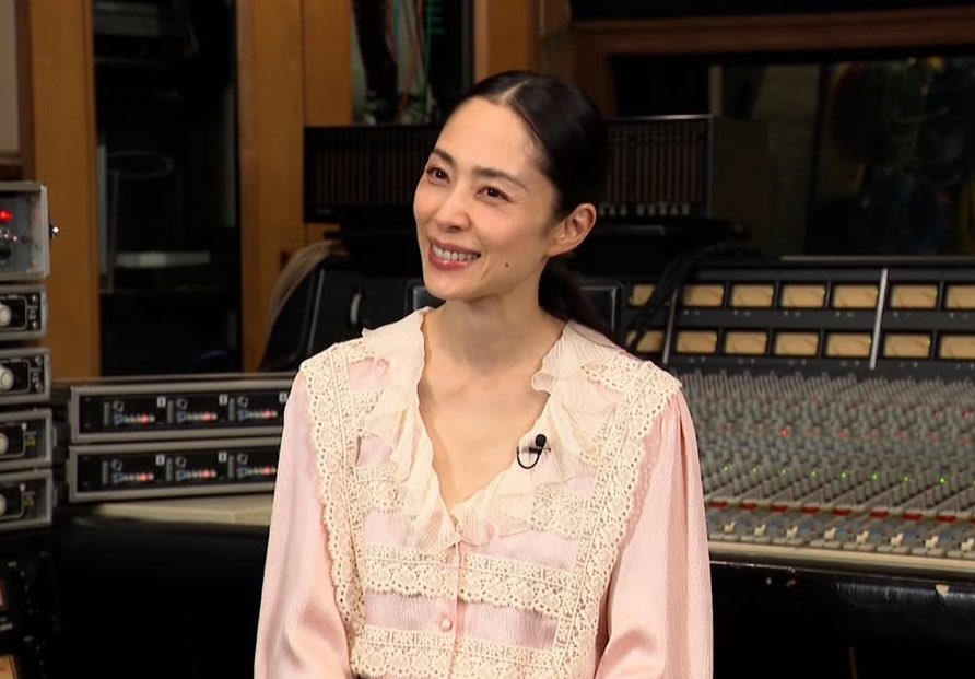 来週もあるんだ！予約しなきゃ。。 深津絵里さんのブラウスが可愛い