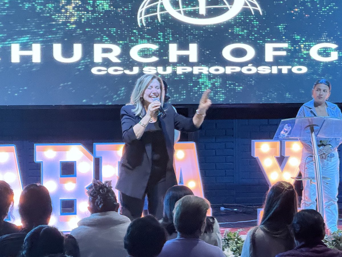 Fernanda Ramírez preaching a powerful word in Cota, Colombia. #cogwm