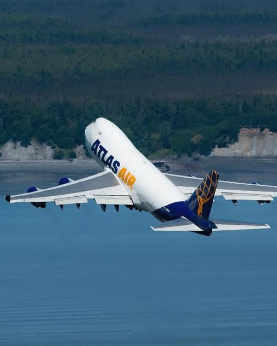Skies above, seas below — Atlas Air connects the world. 🌊✈️ 

🌊✈️ #AtlasAir #AirCargo #Aviation