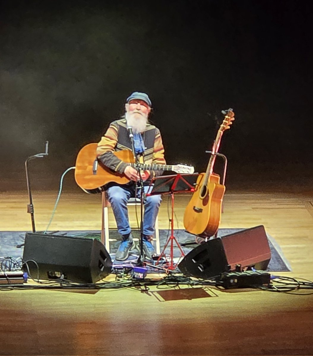 Roy Harper.  Bridgewater Hall. Manchester. 27/9/25.