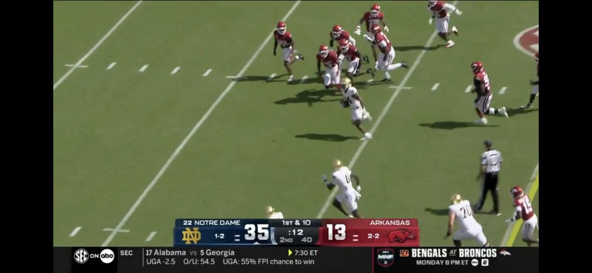 Atxprogress's tweet image. I count 8 dudes chasing 24 here.