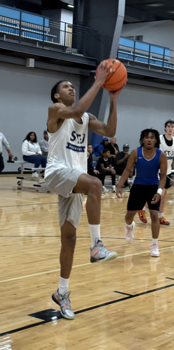Coach_Frank (@norfolkknights) on Twitter photo The St James Academy 6’3 2926 <a href="/WizMintz/">Wisdom Mintz</a> Wisdom Mintz has 41 points including 8-11 from deep! He has the crowd in a frenzy!! Here he knocks down a three pointer and also showed off a blow by burst using his rangy strides and exploding off the wing for the layup. #BigShots The St James Academy 6’3 2926 <a href="/WizMintz/">Wisdom Mintz</a> Wisdom Mintz has 41 points including 8-11 from deep! He has the crowd in a frenzy!! Here he knocks down a three pointer and also showed off a blow by burst using his rangy strides and exploding off the wing for the layup. #BigShots