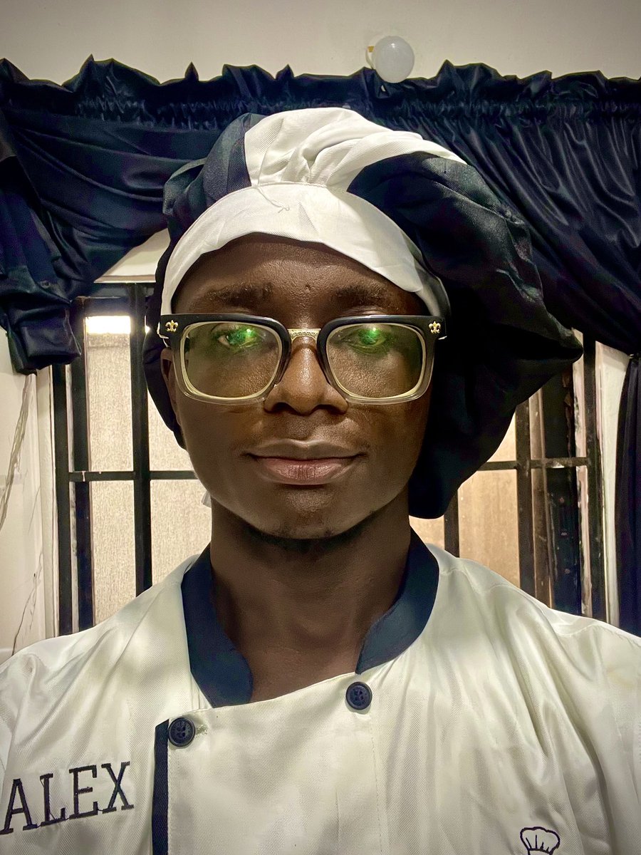 Corp_ChefAlex's tweet photo. When they ask: How I’m able to- After All that, I’ve learnt to reply• I kept Calm, And Carried on.

Happy Birthday to me.

#CorporateChefAlex #CCAlex #Viral #Happybirthday https://t.co/aX9MqHgfJl