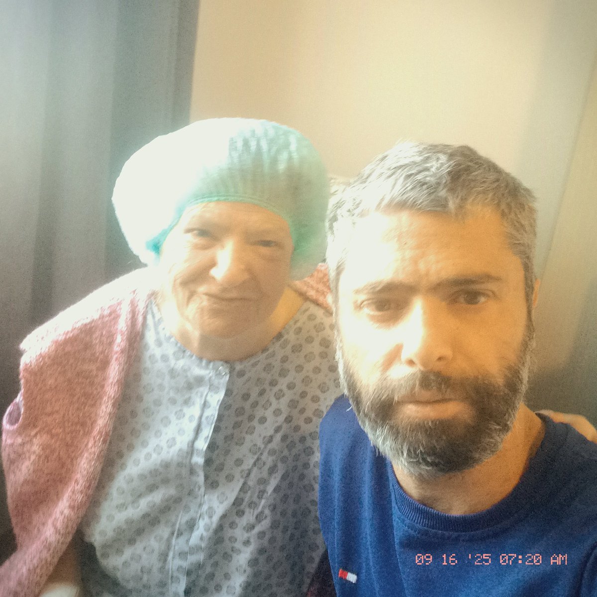 Canımın içi bitanem annem Melahat özdemiri kaybettim / cenazesi bugün ikindi namazına müteaakip Tekirdağ ,şarköy uçmakdere camiinde kılınıp / uçmakdere camii mezarligina defnedilicektir /