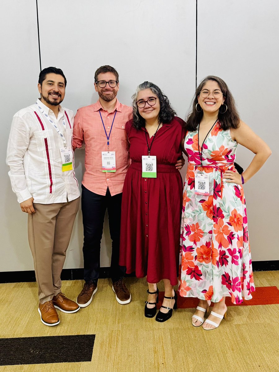 Muchas gracias a <a href="/SMEOMX/">Sociedad Mexicana de Oncología, A.C.</a> por la oportunidad de participar y coordinar el módulo de Oncogeriatría. Un honor contar con la valiosa contribución de nuestr@s ponentes <a href="/hafaydeefe/">Haydeé Verduzco</a>, <a href="/EnriqueSoto8/">Enrique Soto</a> y <a href="/patsnavarrete/">Paty Navarrete</a>, quienes enriquecieron enormemente este espacio. #CongresoSMeO2025