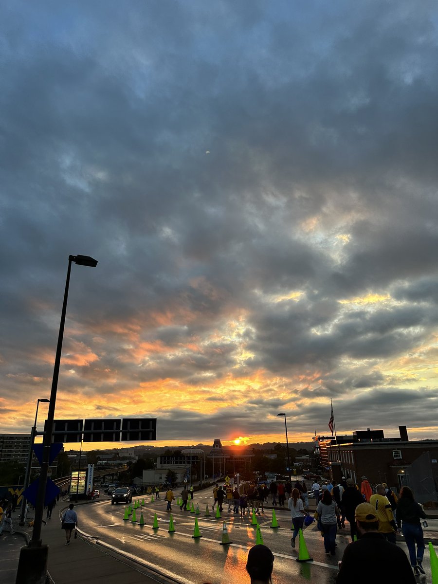 First time to Milan Puskar Stadium for a WVU game. A win would’ve been nice, but had a blast getting to experience a home game.