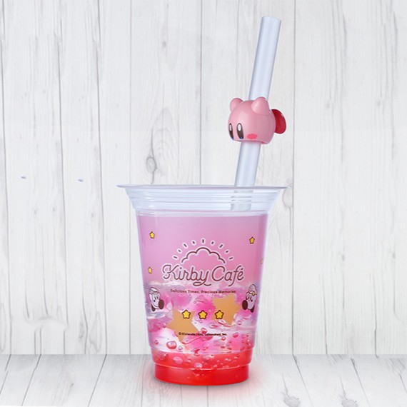 【天王寺店限定】メニューをご紹介！

カービィ・パーティー

はるかぜのようにさわやかなグァバとミルキーサワーのジュースに、いちごソースを添えて。
思わずワープスターで駆けまわりたくなる、カービィピンクをお楽しみください。
＃カービィカフェ_PETIT