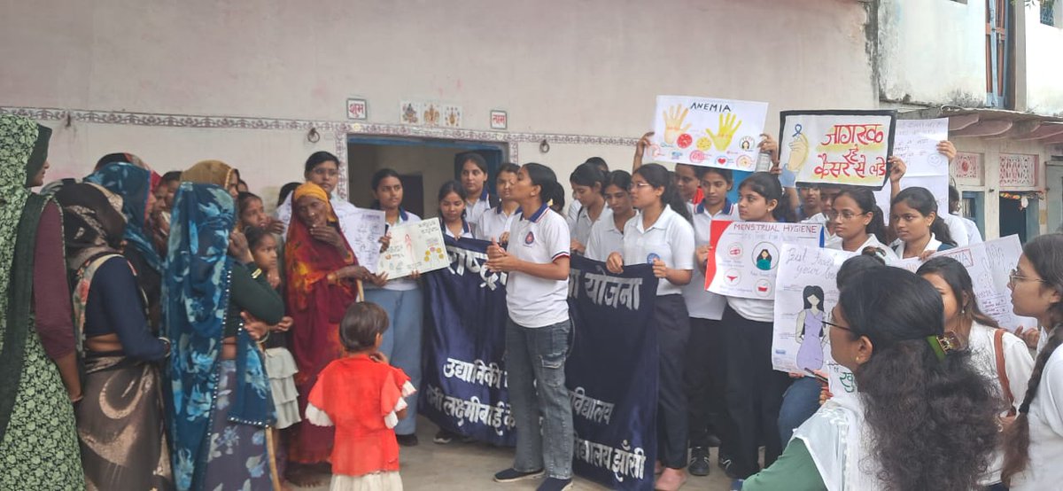 RLBCAU_NSS's tweet photo. NSS units of RLBCAU Jhansi conducted an awareness program on Swasth Nari, Sashakt Pariwar  Abhiyan at Bilta village, Jhansi on 27.09.2025.
#MissionShakti5 
@NSSRDUPUK
@_NSSIndia @YASMinistry https://t.co/oVh78fzGE5