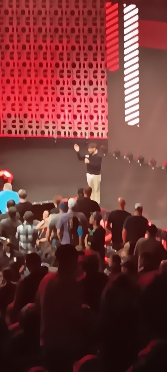 TravisDigIt's tweet image. It was absolute blast! Loved every second of it. I&apos;m extremely proud of my home of how loud &amp;amp; vocal we were, so much so that @TonyKhan
took notice. The reception was amazing! Home of some of best wrestling fans in the world. - #AEWCollision @AEW @ringofhonor #HuntingtonWV #AEW