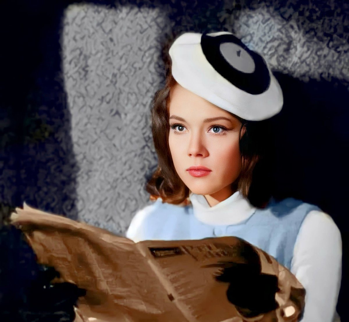 TimeLordDrew61's tweet photo. Mrs Peel We’re Needed on Emma Peel Day. Here are some photos of Diana Rigg as Emma Peel from The Avengers series Have a Great Sunday everyone and keep on Avenging & spreading the ❤️ on this character 60th Anniversary. #TheAvengers #DianaRigg #EmmaPeelday #Sixtyyears https://t.co/2dfKFxg1nQ