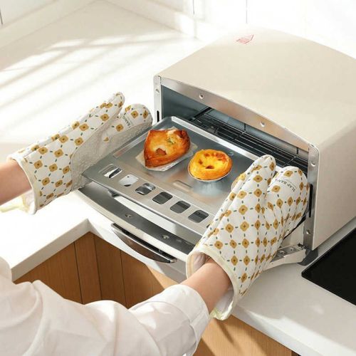 KitchenAware's tweet photo. Anti-Scalding Microwave Cotton Non-Slip Insulation Gloves Oven Mitts Kitchen Heat Resistant Thickened Cotton Heat Insulation Microwave Oven Oven Anti
https://t.co/BYYP7RU5OX
https://t.co/JsqnyuaMZt
#KitchenAwareness #GrillMaster #CookingWithStyle #BBQFun #RightToolsRightMeal" https://t.co/KWiRSHPRmg