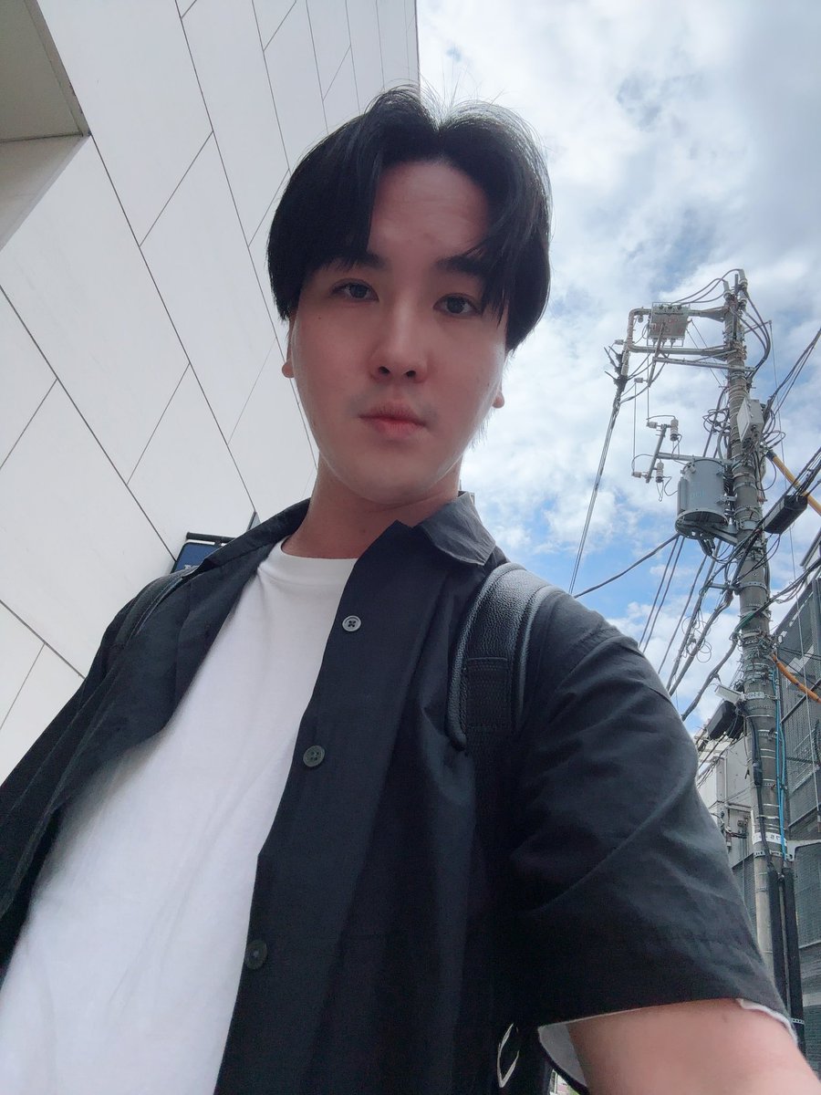 ShinSt56's tweet photo. 【12/14宴】
#宴project さんに2年ぶりに出させて頂きます。毎回生バンドお兄様方の演奏の迫力が最高。
音負けしないように、でも丁寧に作っていきます。

1部 ミュージカルガラ
2部 アニソン

[森清太朗扱い 予約フォーム]
https://t.co/XLUEwTADoQ

ちなみに今日初稽古、行ってきます(朝髪切った) https://t.co/6GoOHS6vOM