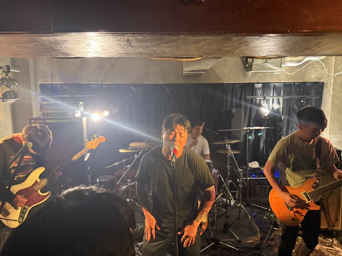 昨日は STOMPに観に来ていただいた方々、  STOMPのスタッフ、一緒にやってくれたスタッフさん、コメさん本当にありがとうございました。

DEMIGLACE第2期ええ感じでスタートきれました！

ボチボチやって行きますのでまた遊びましょう‼️